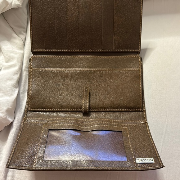Gucci Brown Monogram Wallet - Picture 4 of 7